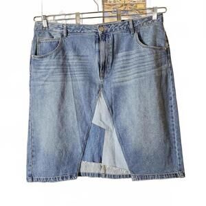 Time and Tru Denim Skirt Size 22
